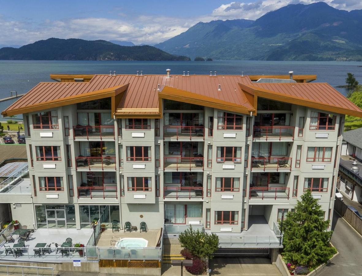 Harrison Beach Hotel Harrison Hot Springs Exterior photo